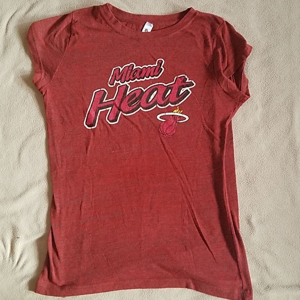 Miami Heat Women's Large Shirt